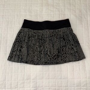 Lululemon Pleat to Street Skort Skirt Leopard Cheetah Print Size 4